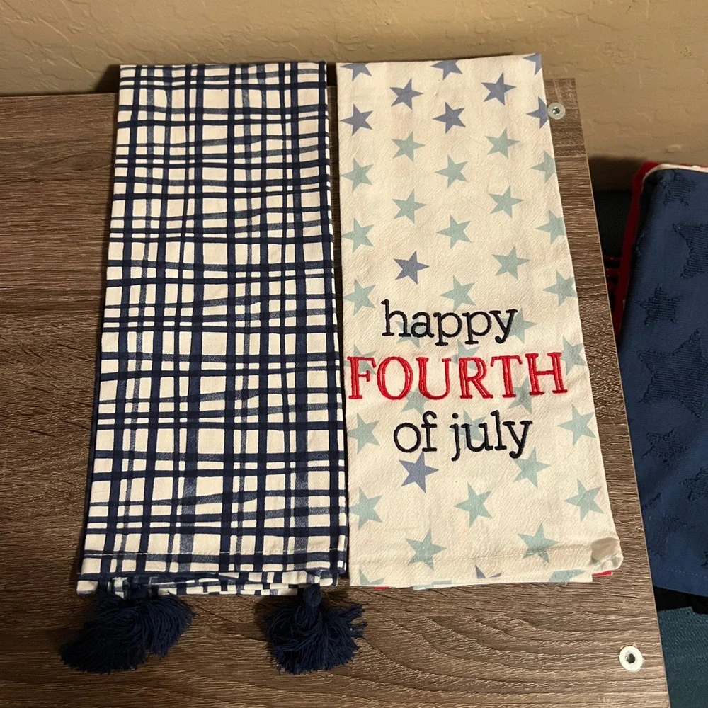 Target Bullseye Happy Fourth of July Kitchen Dish Towels Red White Blue NWOT